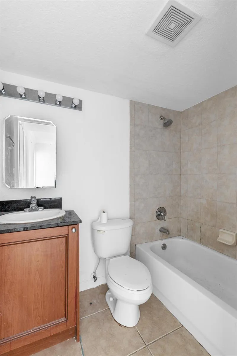2655 NE 8th Avenue #106 Wilton Manors, FL 33334