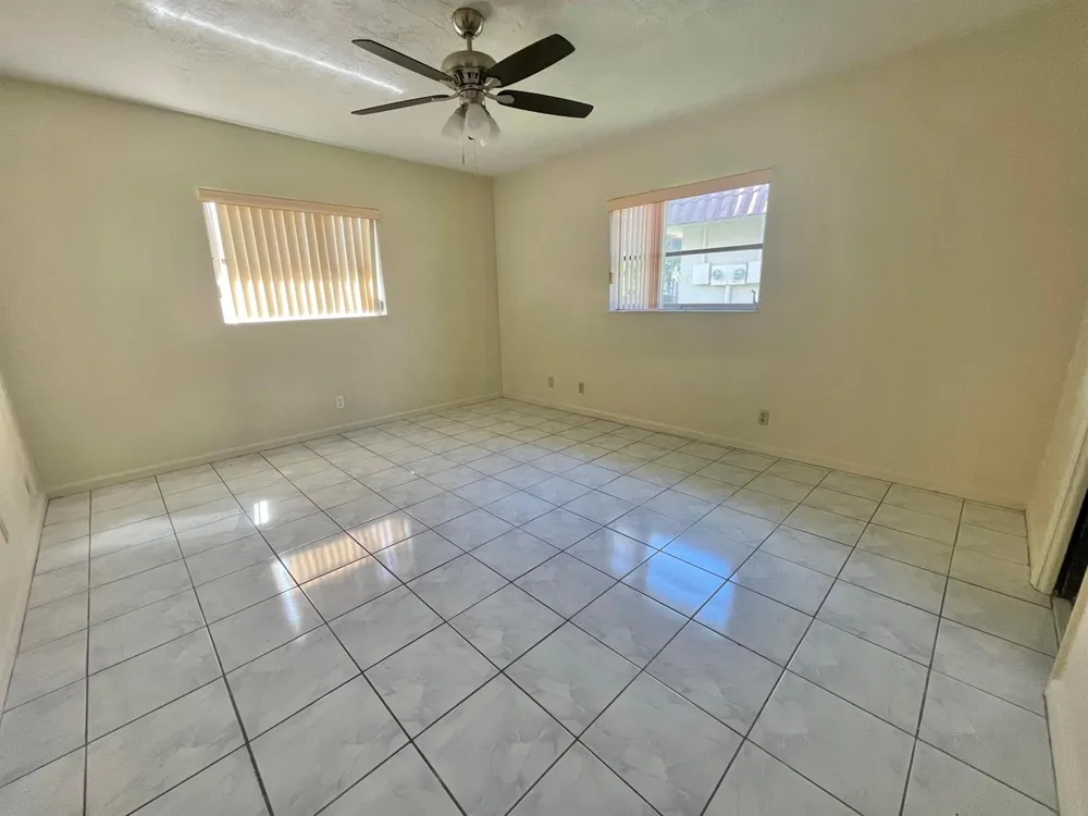 7112 NW 78TH AVENUE Tamarac, FL 33321