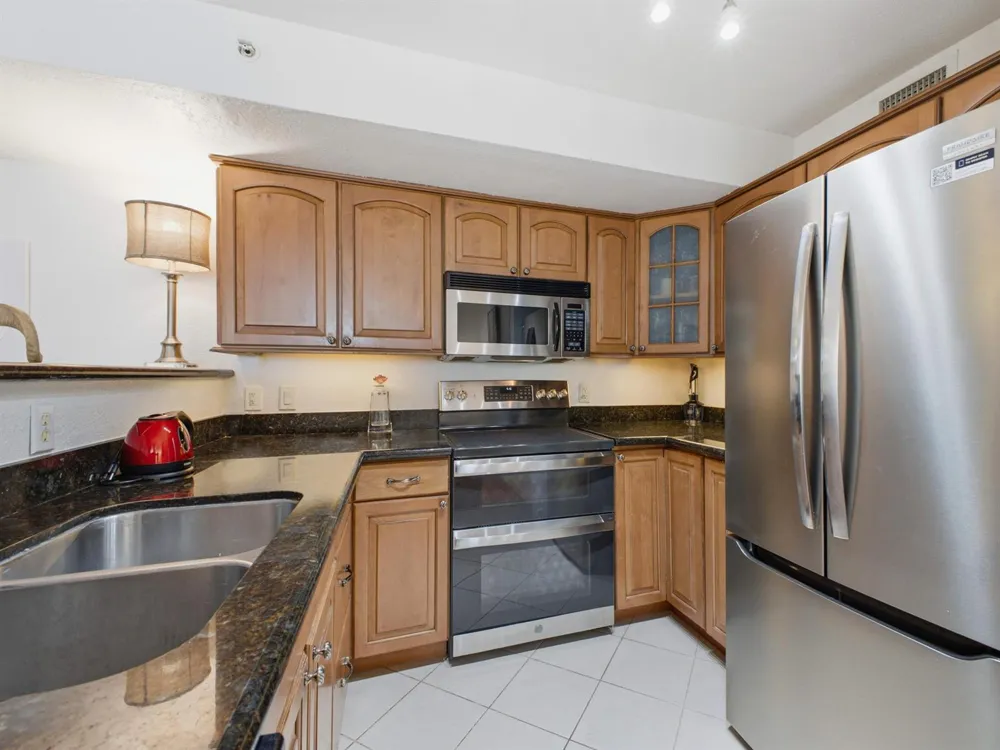 1801 Flagler Drive #419 West Palm Beach, FL 33407