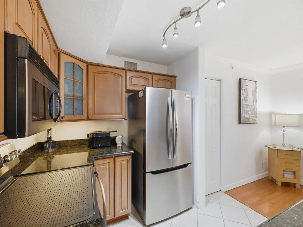 1801 Flagler Drive #419 West Palm Beach, FL 33407