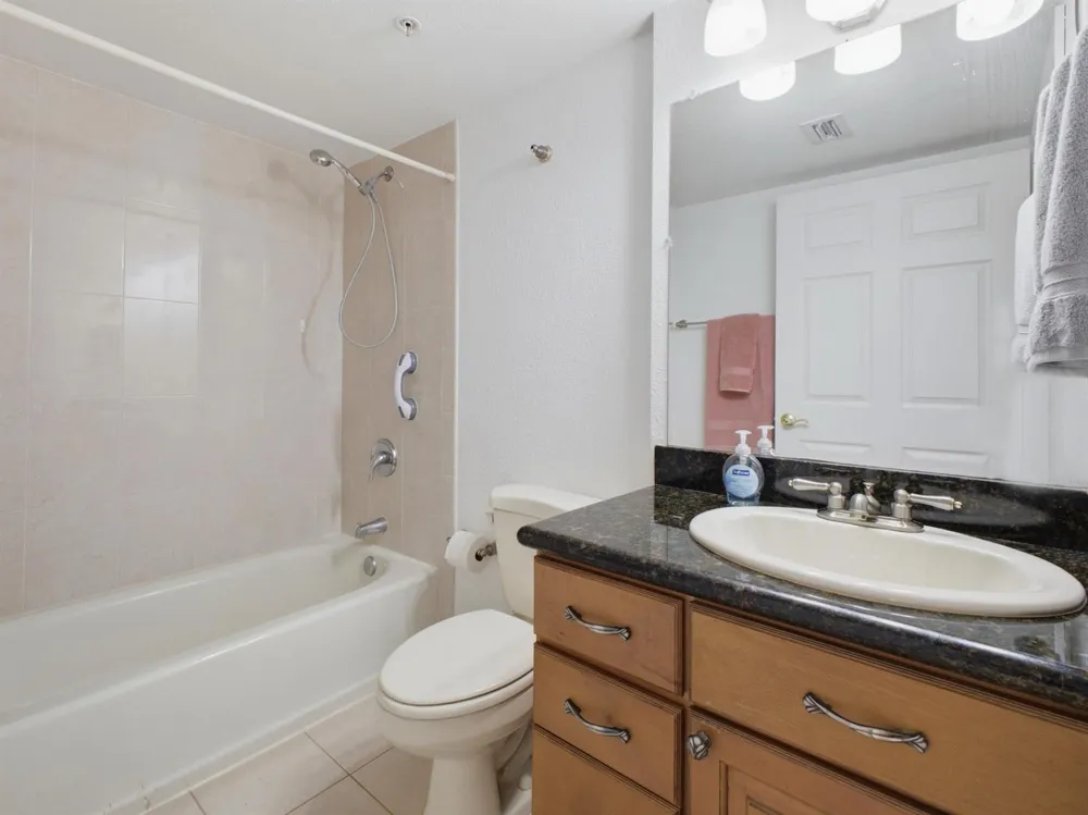 1801 Flagler Drive #419 West Palm Beach, FL 33407