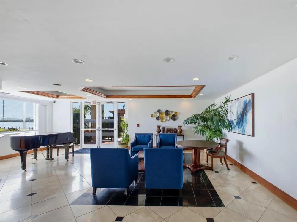 1801 Flagler Drive #419 West Palm Beach, FL 33407