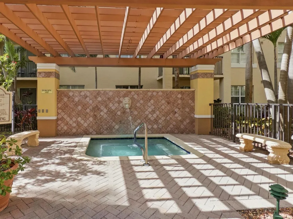 1801 Flagler Drive #419 West Palm Beach, FL 33407