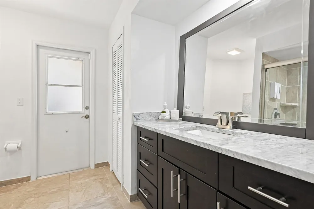 680 MANHATTAN STREET E Lehigh Acres, FL 33974