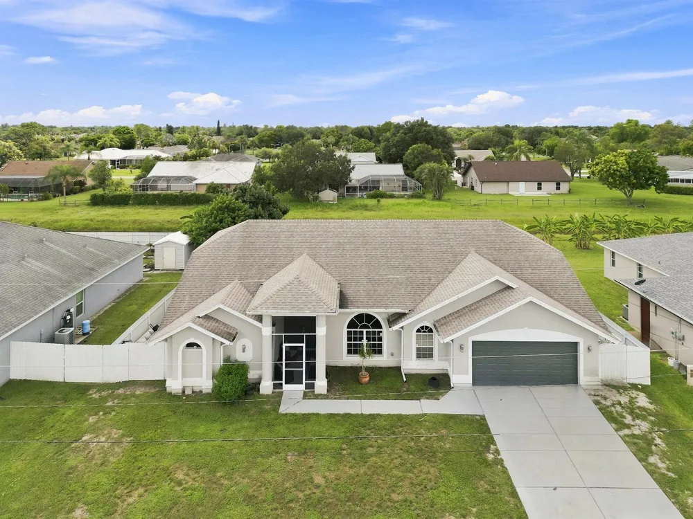 680 MANHATTAN STREET E Lehigh Acres, FL 33974