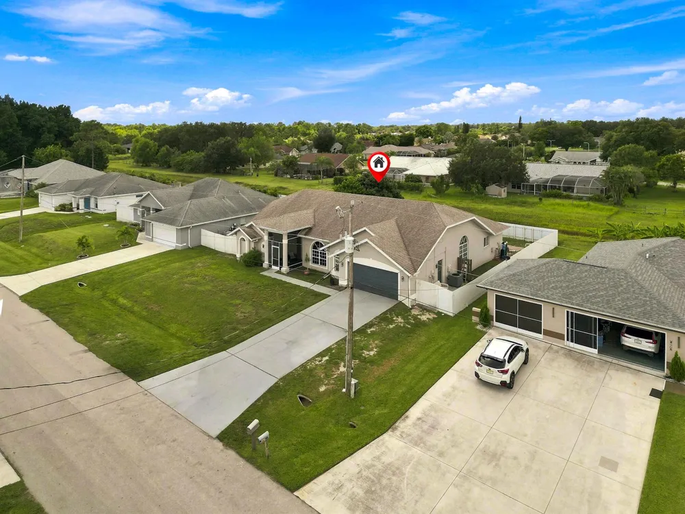 680 MANHATTAN STREET E Lehigh Acres, FL 33974