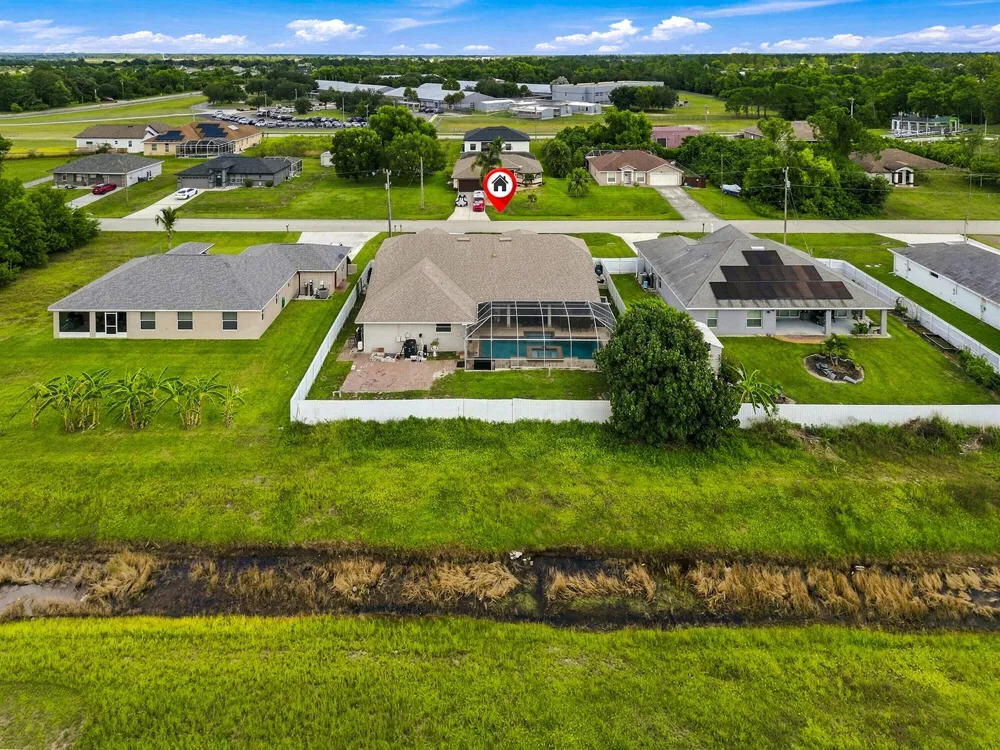 680 MANHATTAN STREET E Lehigh Acres, FL 33974