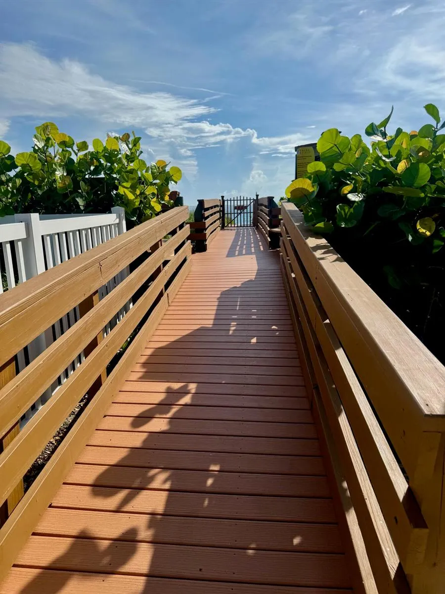 2355 NE OCEAN BLVD BOULEVARD #1-22B Hutchinson Island, FL 34957