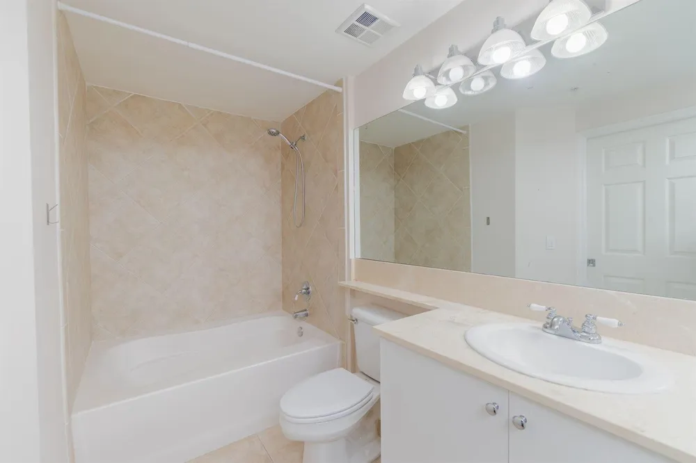 804 E Windward Way #211 Lantana, FL 33462