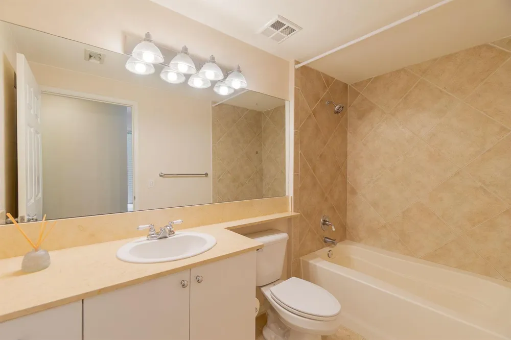 804 E Windward Way #211 Lantana, FL 33462