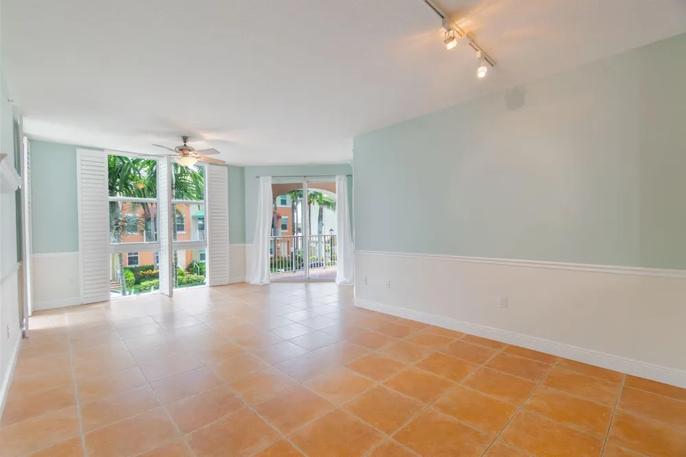 804 E Windward Way #211 Lantana, FL 33462