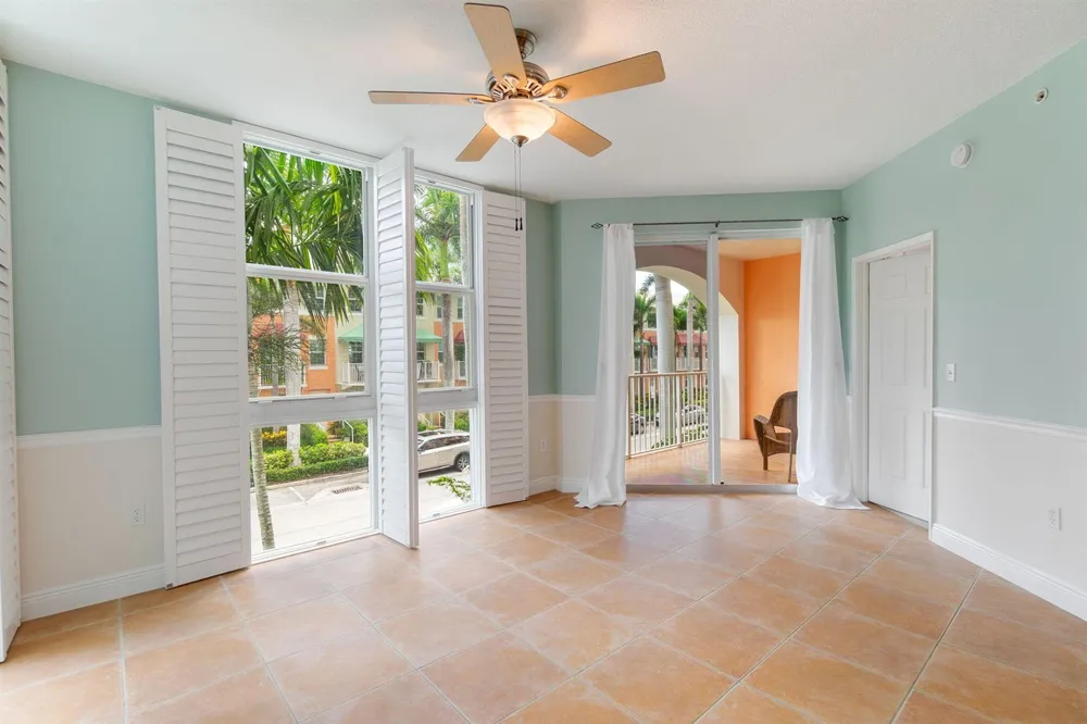 804 E Windward Way #211 Lantana, FL 33462