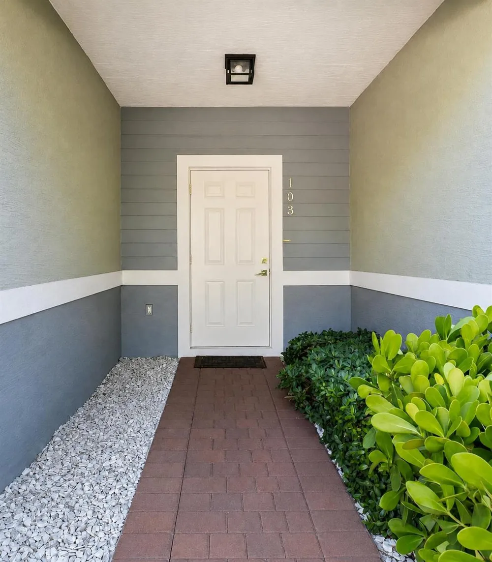 1030 CRYSTAL WAY #103 Delray Beach, FL 33444