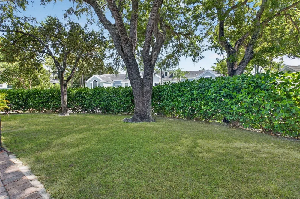 1030 CRYSTAL WAY #103 Delray Beach, FL 33444