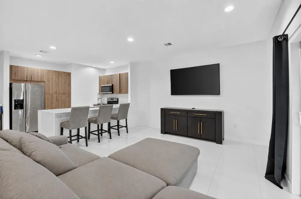 1030 CRYSTAL WAY #103 Delray Beach, FL 33444