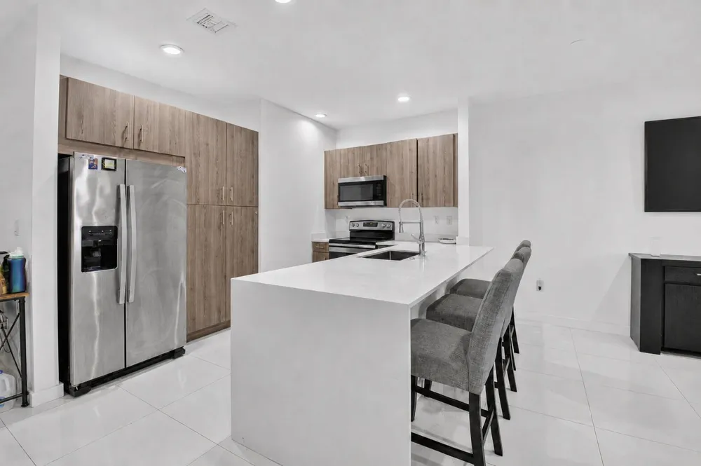 1030 CRYSTAL WAY #103 Delray Beach, FL 33444