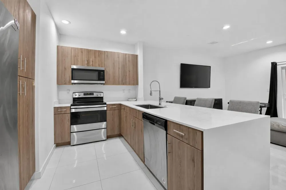 1030 CRYSTAL WAY #103 Delray Beach, FL 33444