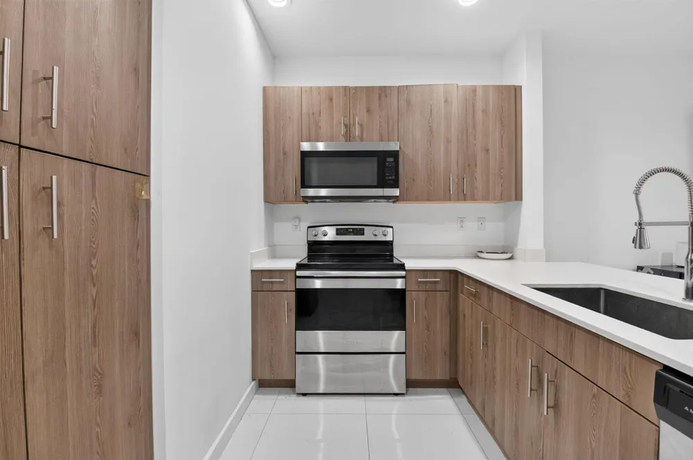 1030 CRYSTAL WAY #103 Delray Beach, FL 33444