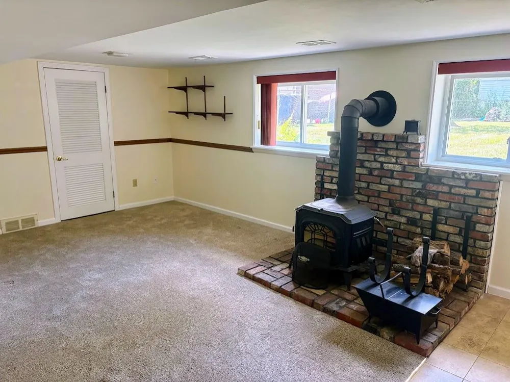 8307 Donna Street Westland City, MI 48185