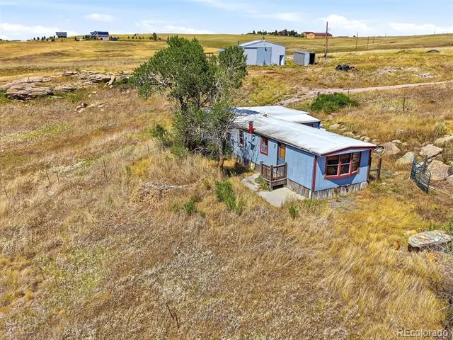 911 Private Road 112 Elizabeth, CO 80107