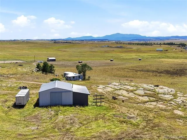 911 Private Road 112 Elizabeth, CO 80107
