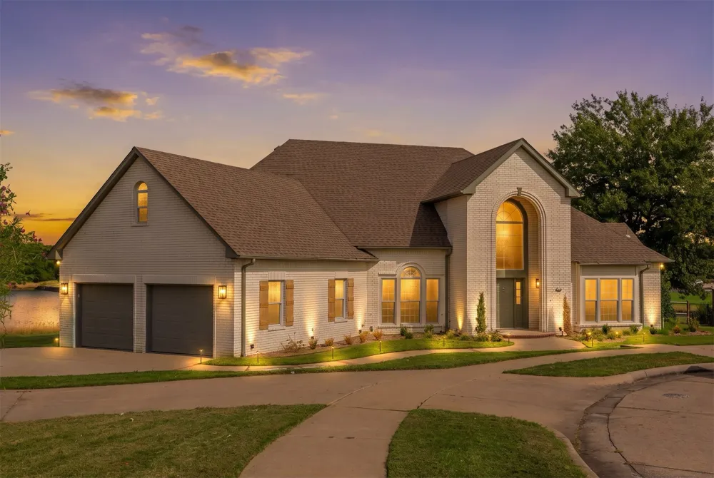 8317 99th East Avenue Owasso, OK 74055