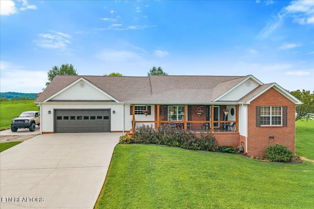 165 County Road 326 Sweetwater, TN 37874
