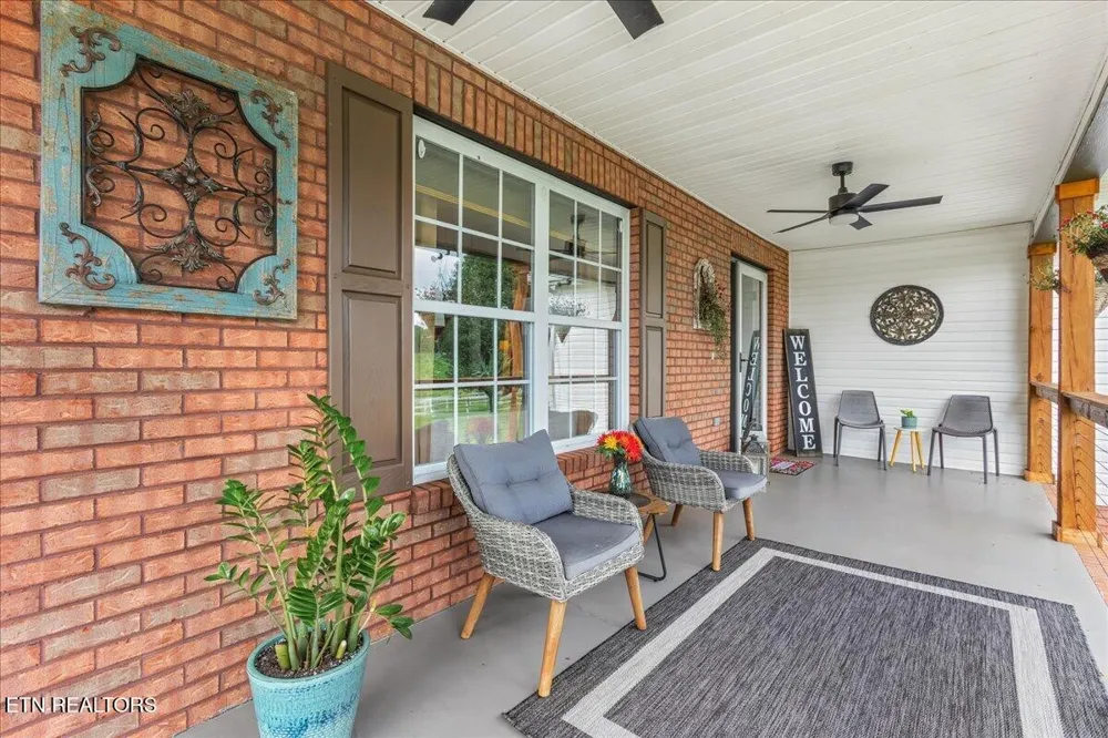 165 County Road 326 Sweetwater, TN 37874