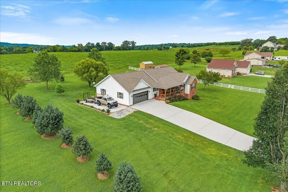 165 County Road 326 Sweetwater, TN 37874