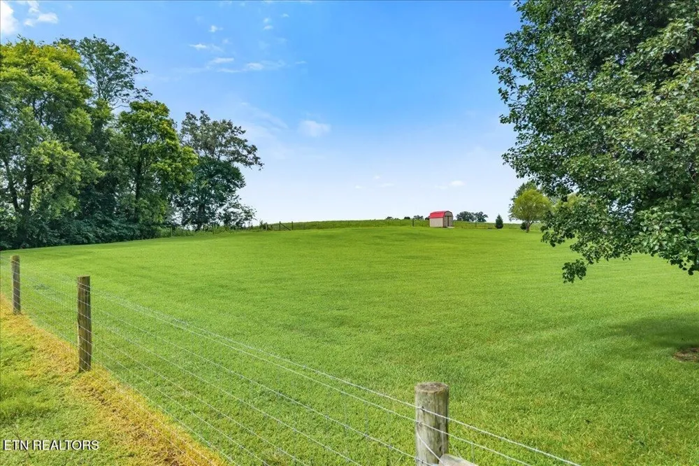 165 County Road 326 Sweetwater, TN 37874