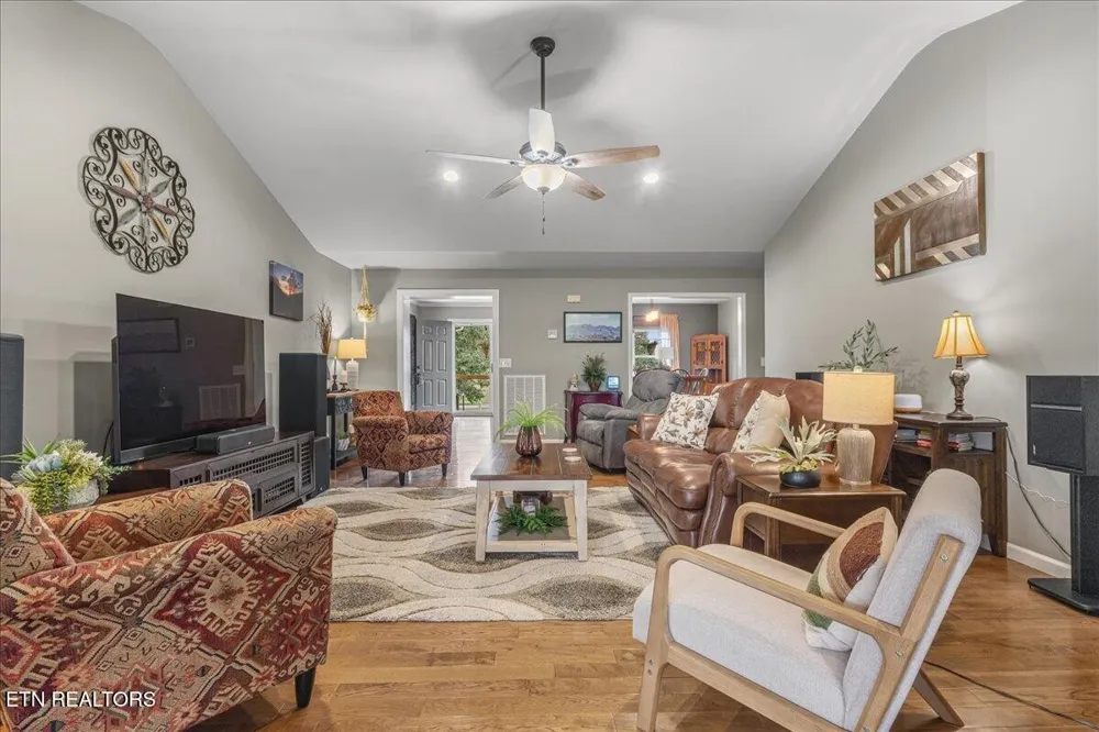 165 County Road 326 Sweetwater, TN 37874