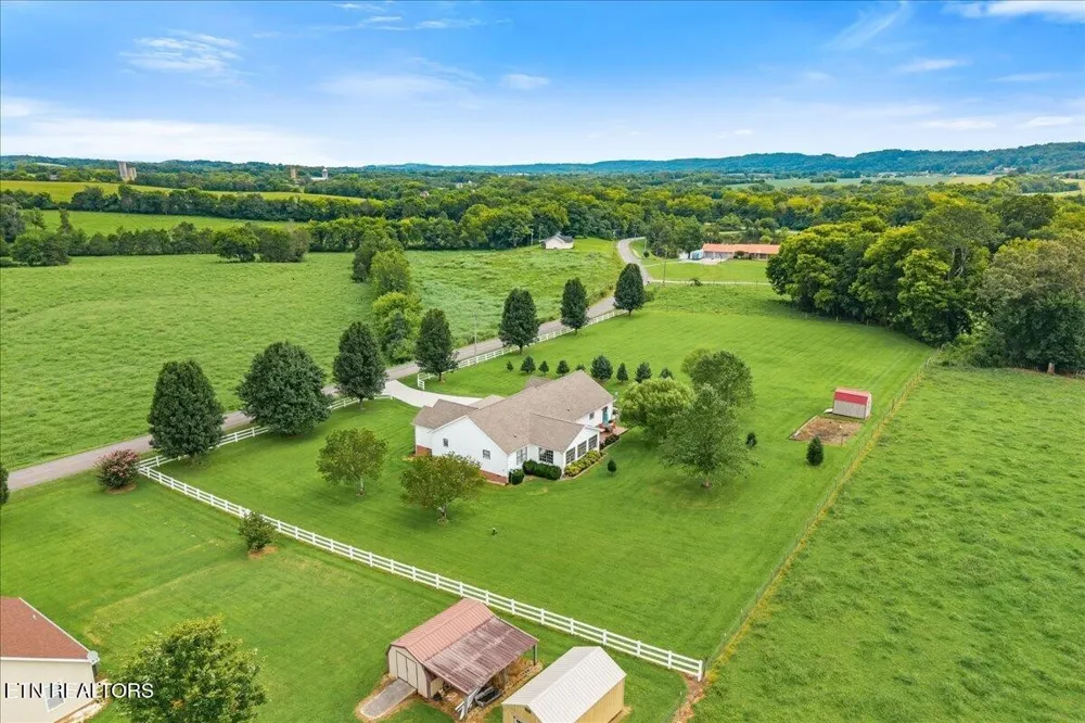 165 County Road 326 Sweetwater, TN 37874