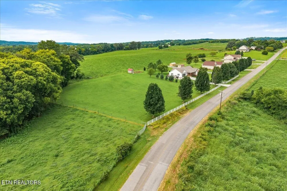 165 County Road 326 Sweetwater, TN 37874