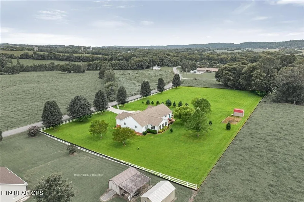 165 County Road 326 Sweetwater, TN 37874