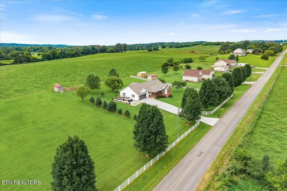 165 County Road 326 Sweetwater, TN 37874