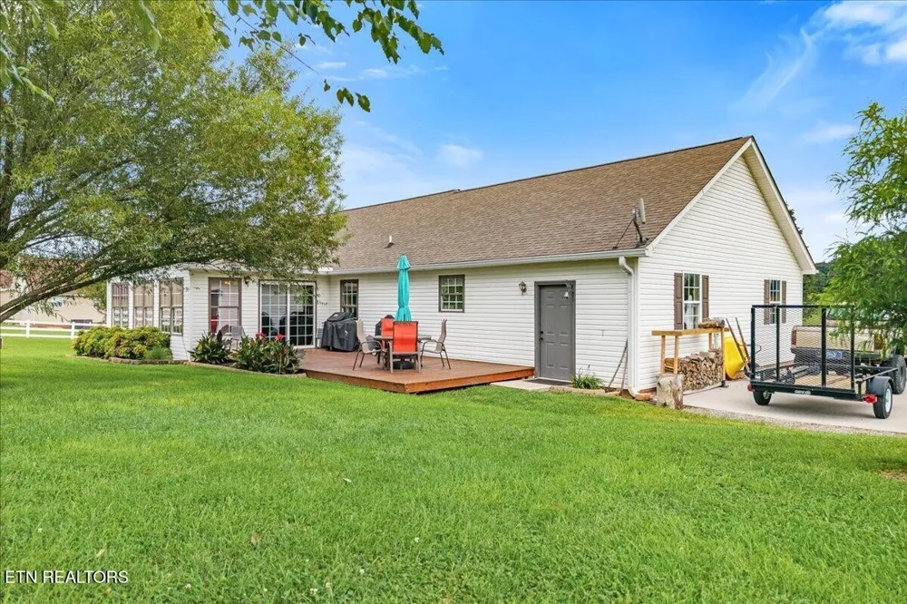 165 County Road 326 Sweetwater, TN 37874