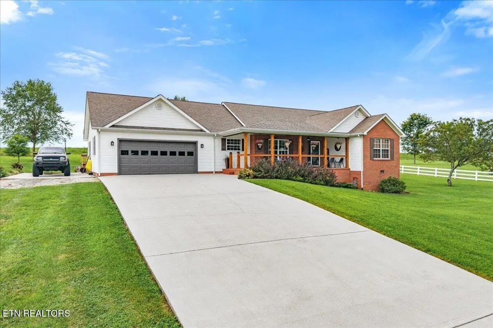 165 County Road 326 Sweetwater, TN 37874