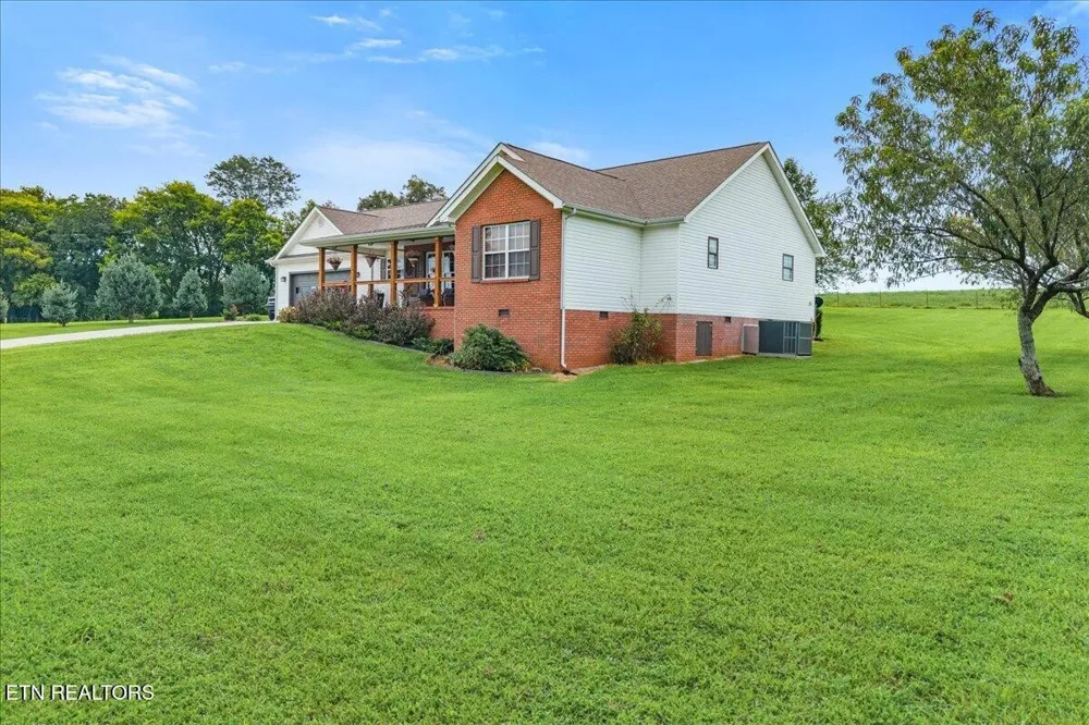 165 County Road 326 Sweetwater, TN 37874