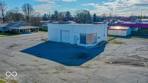 2245 W 2nd