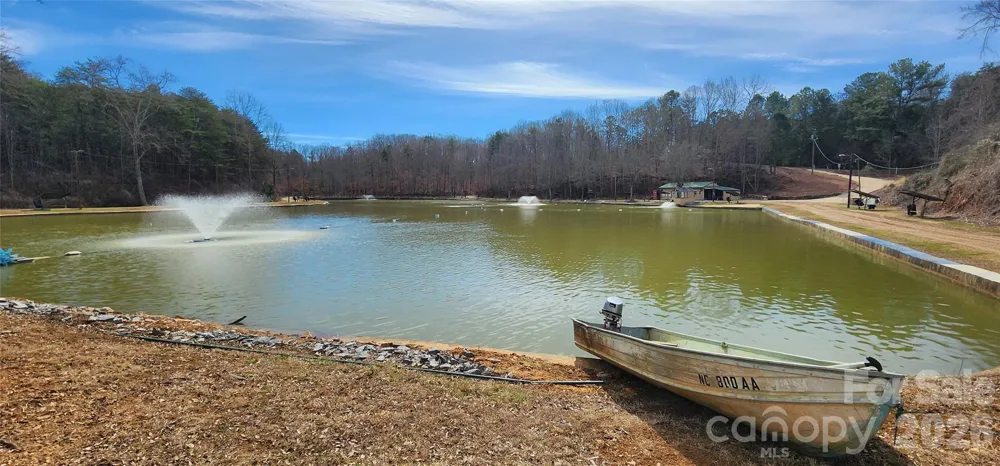 128 Hughey Lake Road Blacksburg, SC 29702