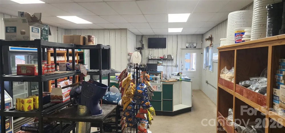 128 Hughey Lake Road Blacksburg, SC 29702