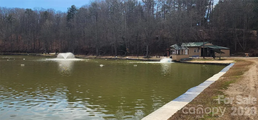 128 Hughey Lake Road Blacksburg, SC 29702