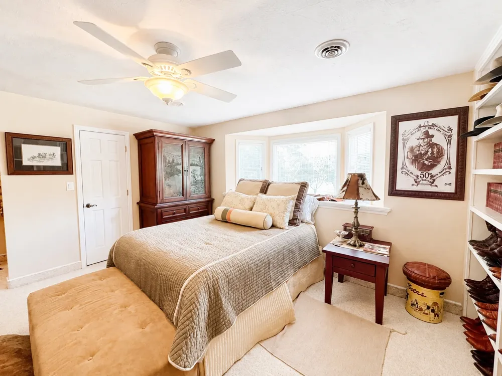 405 Pryor Avenue Pocola, OK 74902