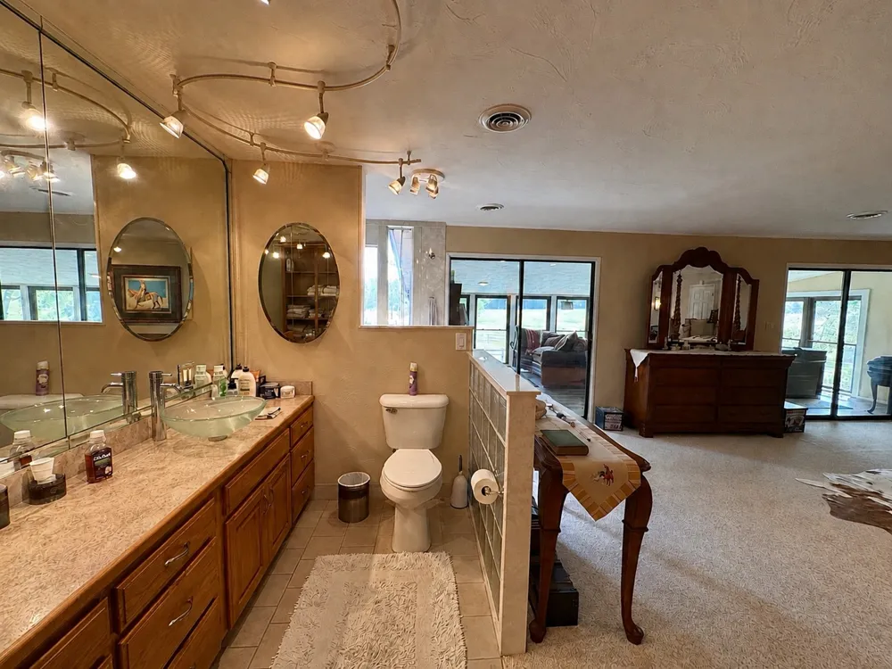 405 Pryor Avenue Pocola, OK 74902