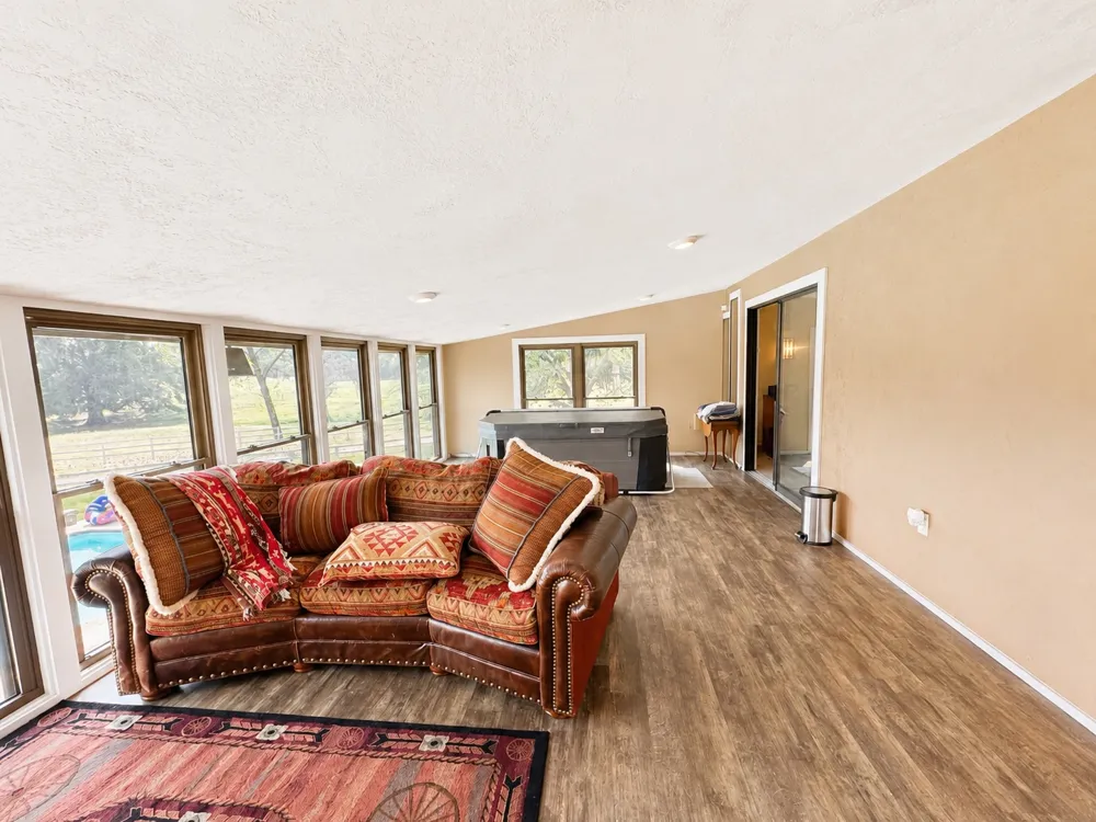 405 Pryor Avenue Pocola, OK 74902
