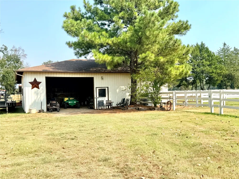 405 Pryor Avenue Pocola, OK 74902