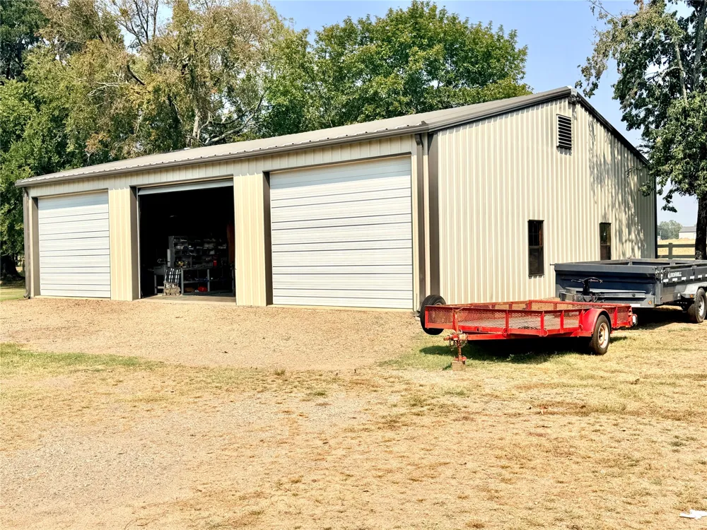 405 Pryor Avenue Pocola, OK 74902