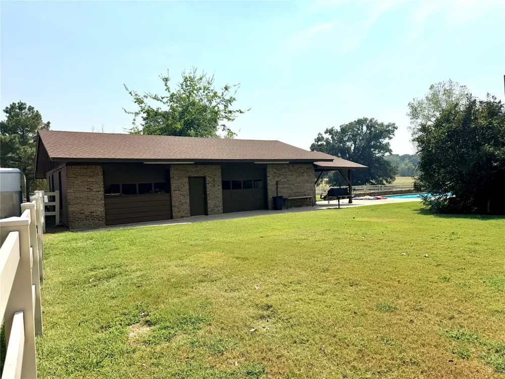 405 Pryor Avenue Pocola, OK 74902