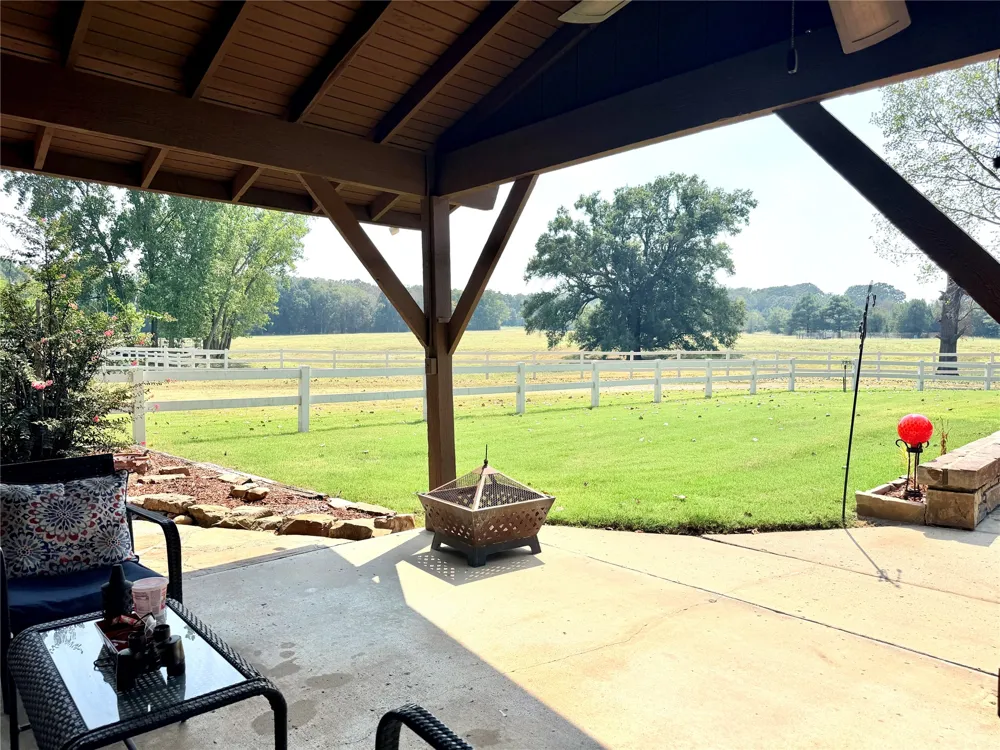 405 Pryor Avenue Pocola, OK 74902