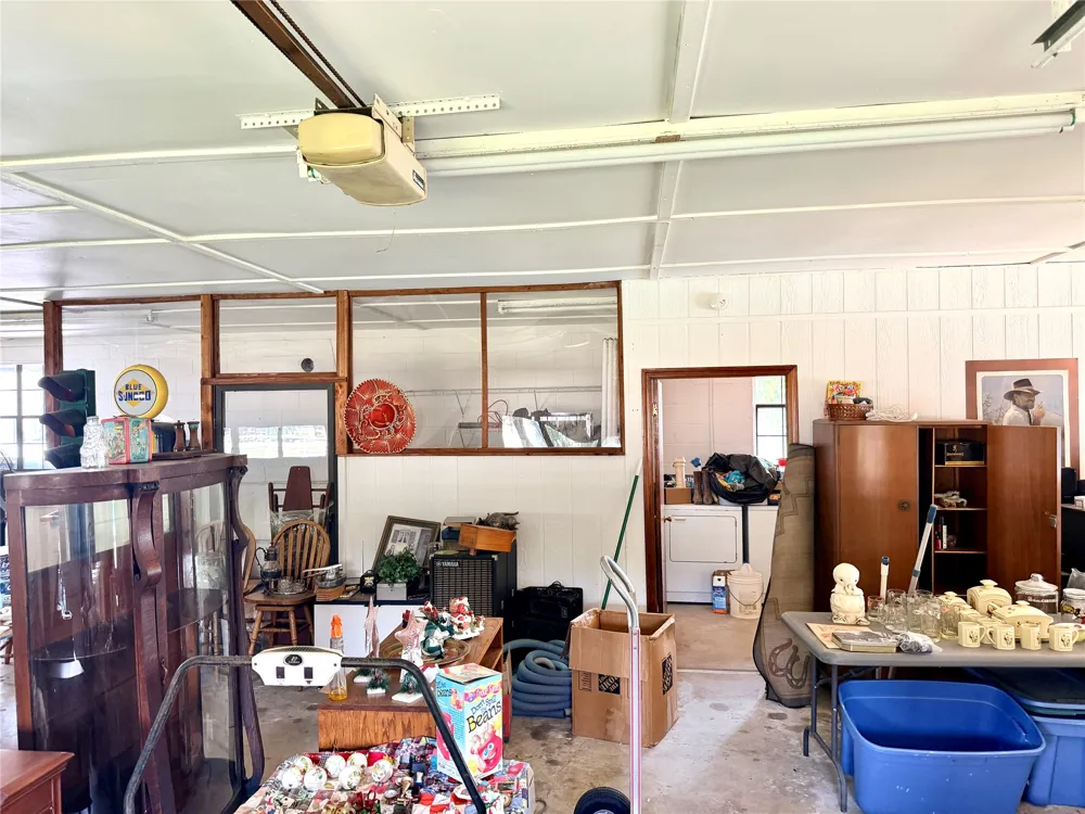 405 Pryor Avenue Pocola, OK 74902